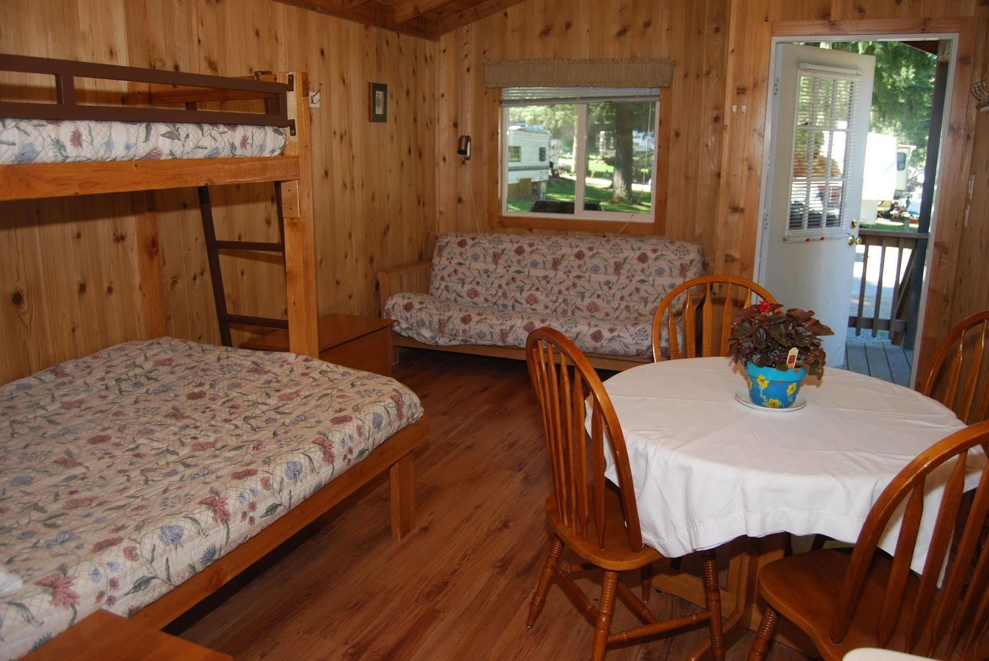 Thunderbird Rv & Camping Resort مونرو المظهر الخارجي الصورة